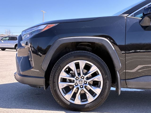 Thumbnail: 2022 Toyota RAV4 - 8