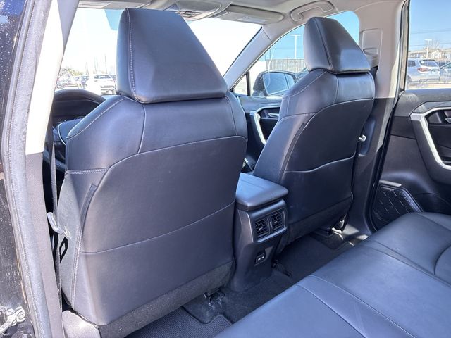 Thumbnail: 2022 Toyota RAV4 - 13