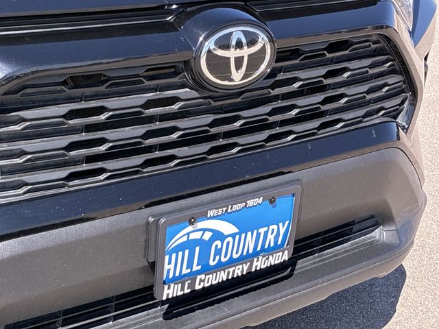 Thumbnail: 2022 Toyota RAV4 - 7