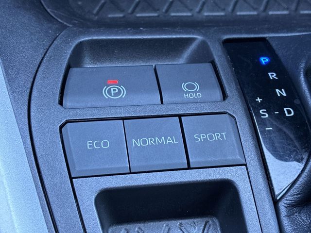 Thumbnail: 2022 Toyota RAV4 - 41