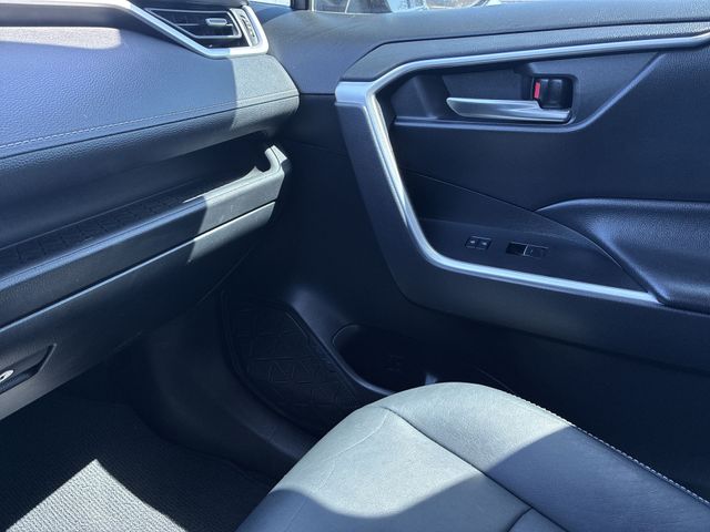 Thumbnail: 2022 Toyota RAV4 - 37