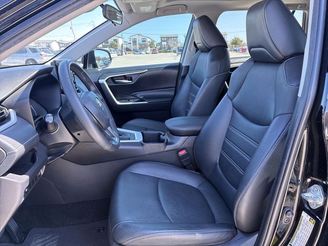 Thumbnail: 2022 Toyota RAV4 - 11