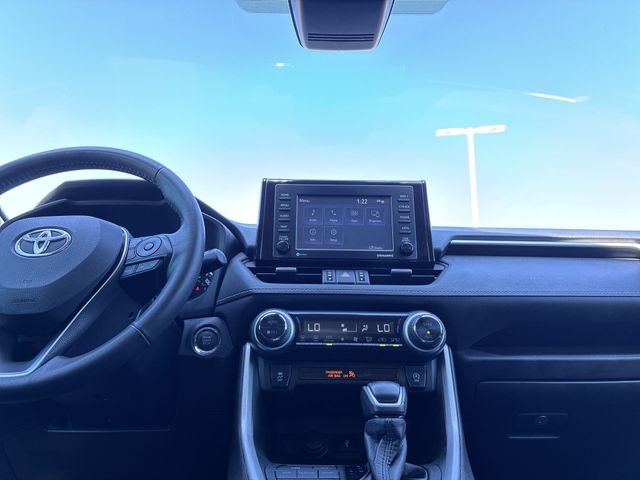 Thumbnail: 2022 Toyota RAV4 - 15