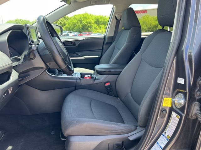 Thumbnail: 2019 Toyota RAV4 - 9