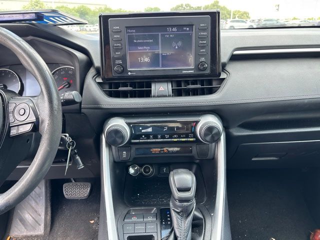 Thumbnail: 2021 Toyota RAV4 - 10