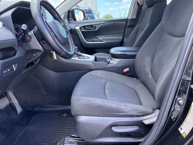 Thumbnail: 2021 Toyota RAV4 - 12