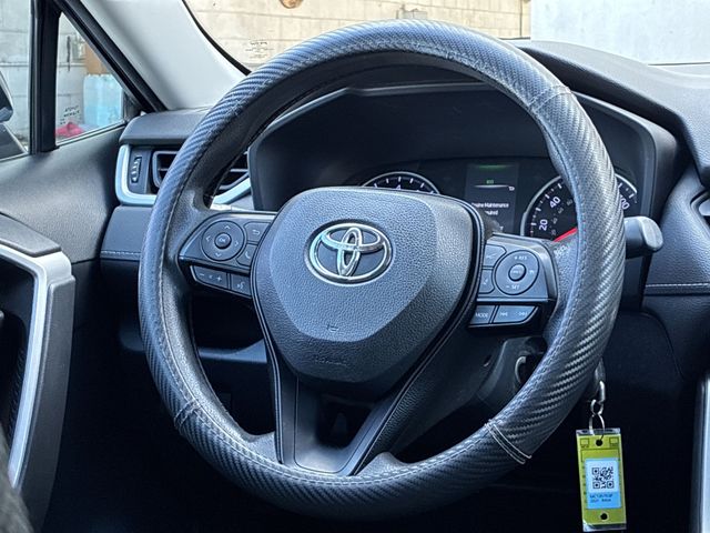 Thumbnail: 2021 Toyota RAV4 - 14