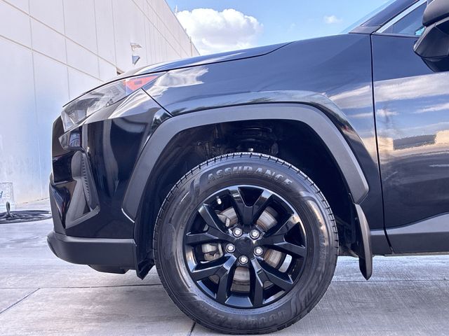 Thumbnail: 2021 Toyota RAV4 - 8