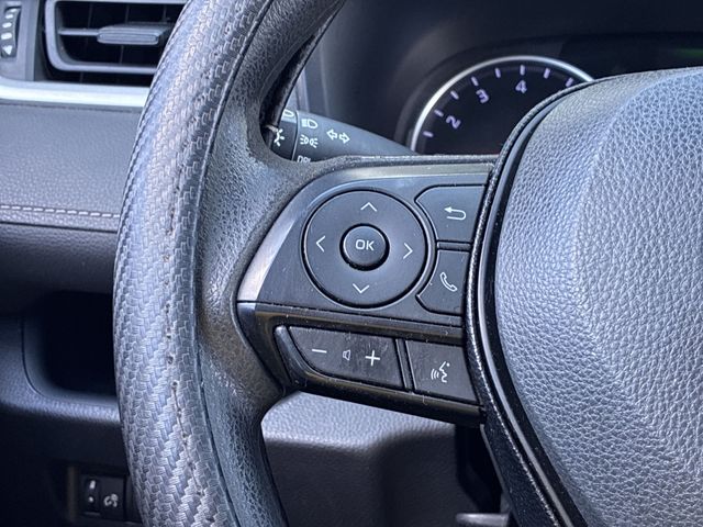 Thumbnail: 2021 Toyota RAV4 - 31