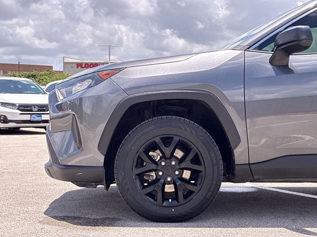 Thumbnail: 2021 Toyota RAV4 - 7