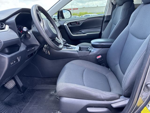 Thumbnail: 2021 Toyota RAV4 - 11