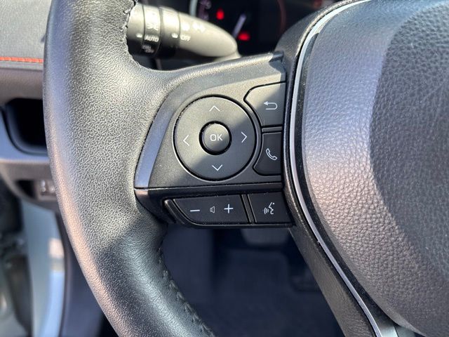 Thumbnail: 2022 Toyota RAV4 - 18