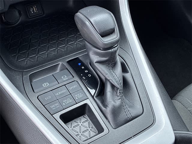 Thumbnail: 2023 Toyota RAV4 - 17