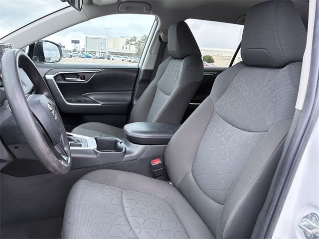 Thumbnail: 2023 Toyota RAV4 - 11