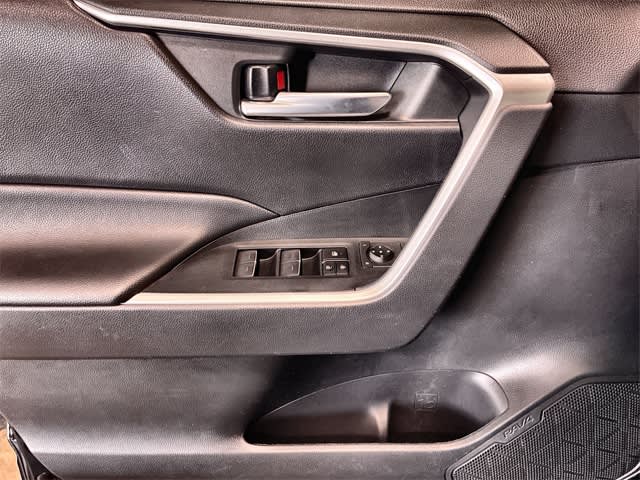 Thumbnail: 2023 Toyota RAV4 - 38