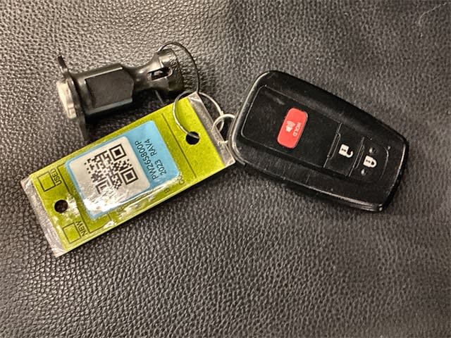 Thumbnail: 2023 Toyota RAV4 - 20