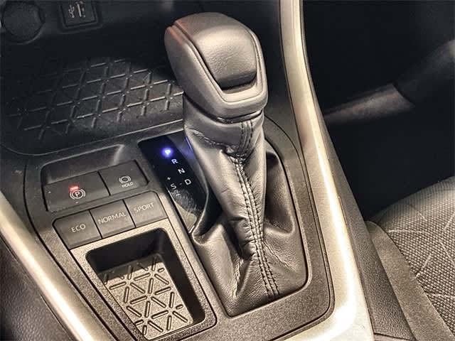 Thumbnail: 2023 Toyota RAV4 - 17