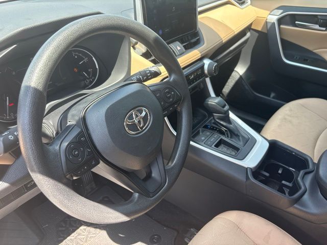 Thumbnail: 2025 Toyota RAV4 - 8