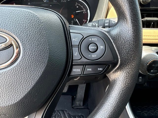 Thumbnail: 2025 Toyota RAV4 - 21