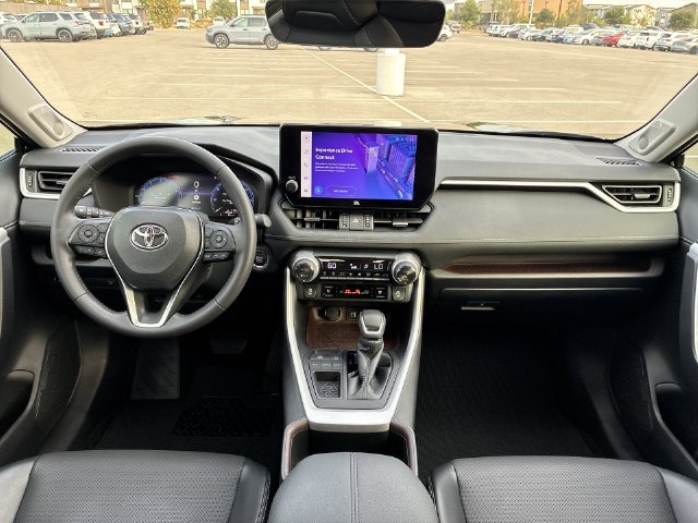Thumbnail: 2024 Toyota RAV4 - 10