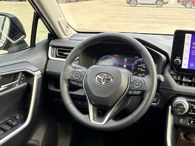 Thumbnail: 2024 Toyota RAV4 - 14
