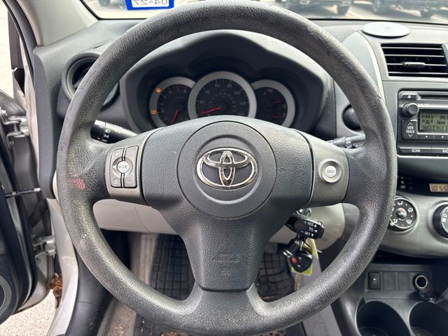 Thumbnail: 2012 Toyota RAV4 - 8