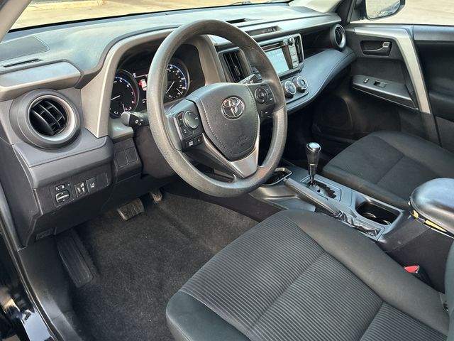 Thumbnail: 2018 Toyota RAV4 - 2