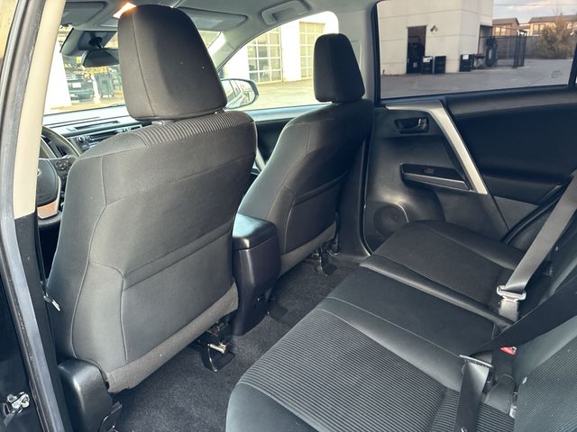 Thumbnail: 2018 Toyota RAV4 - 28