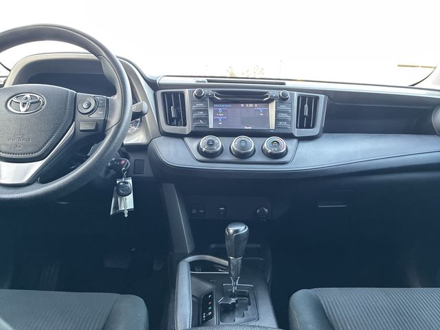 Thumbnail: 2018 Toyota RAV4 - 14