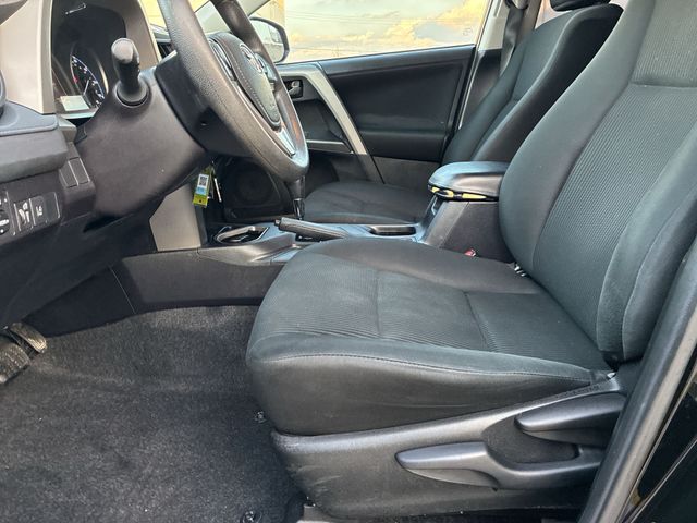 Thumbnail: 2018 Toyota RAV4 - 11