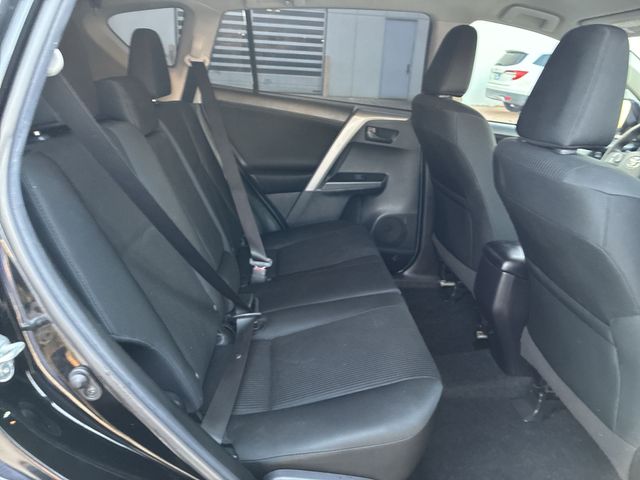 Thumbnail: 2018 Toyota RAV4 - 29