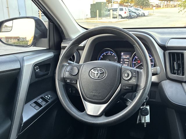 Thumbnail: 2018 Toyota RAV4 - 13