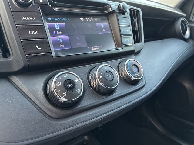 Thumbnail: 2018 Toyota RAV4 - 38