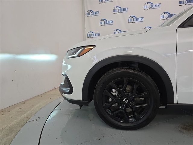 2025 Honda HR-V Sport 8