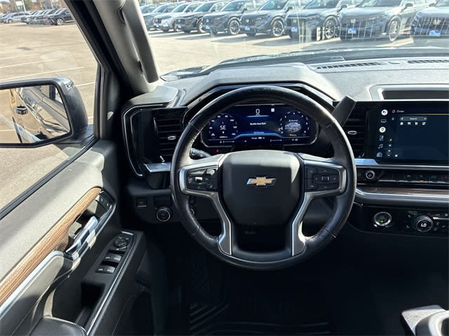 Thumbnail: 2022 Chevrolet Silverado 1500 - 14