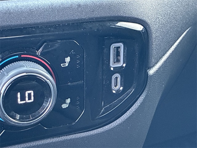 Thumbnail: 2022 Chevrolet Silverado 1500 - 36