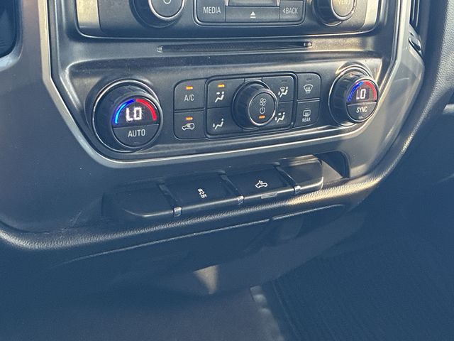 Thumbnail: 2016 Chevrolet Silverado 1500 - 38
