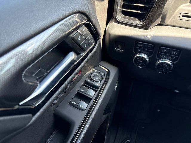 Thumbnail: 2023 GMC Sierra 1500 - 25