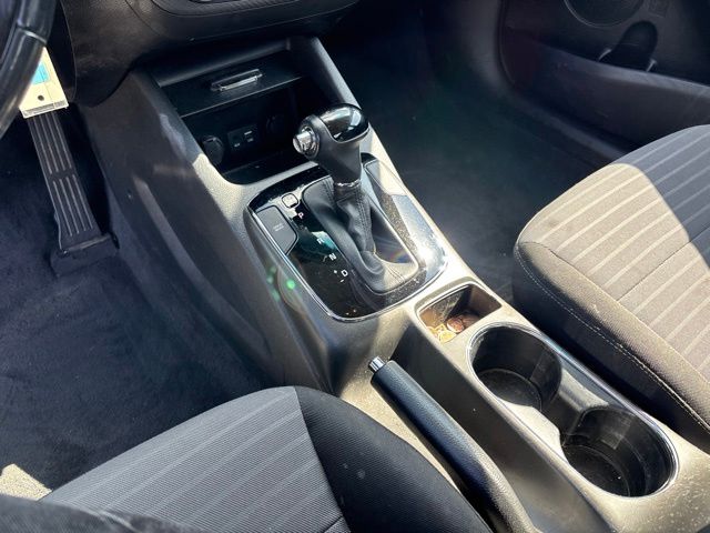 Thumbnail: 2017 Kia Forte - 11