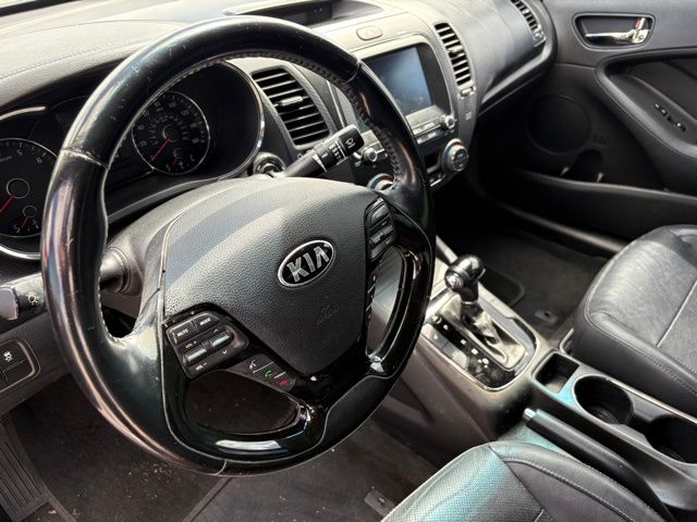 Thumbnail: 2017 Kia Forte - 2