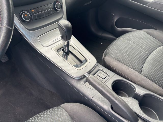 Thumbnail: 2015 Nissan Sentra - 21