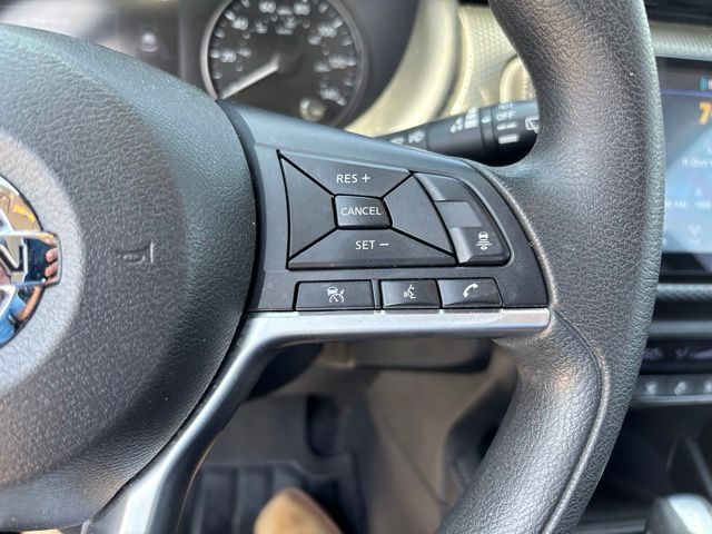 Thumbnail: 2021 Nissan Kicks - 21