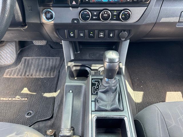 Thumbnail: 2016 Toyota Tacoma - 24