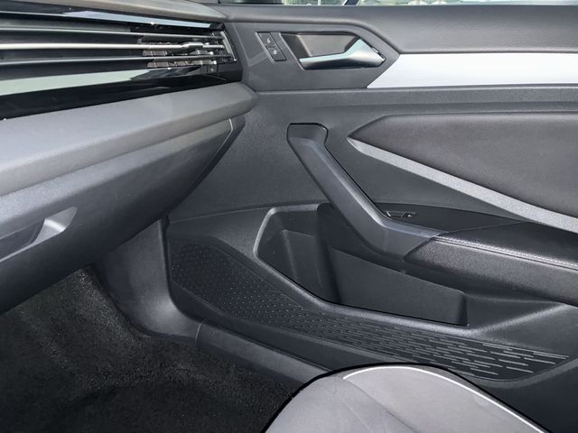 Thumbnail: 2025 Volkswagen Jetta - 36
