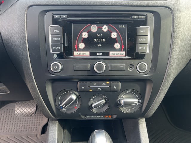 2013 Volkswagen Jetta SEL 13