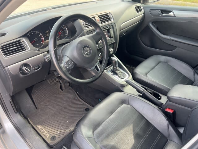 2013 Volkswagen Jetta SEL 2