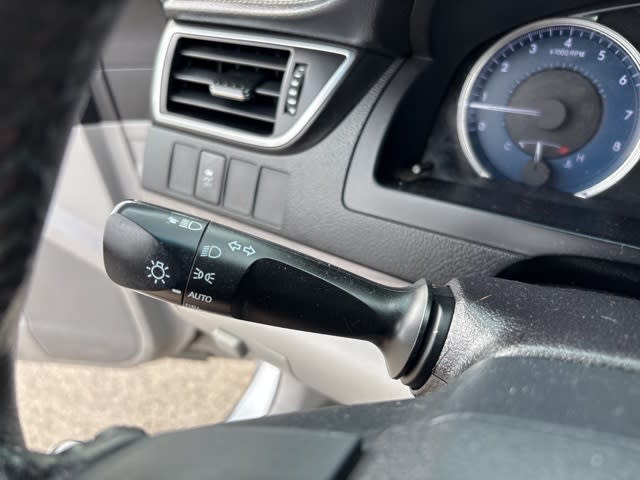 Thumbnail: 2017 Toyota Camry - 19