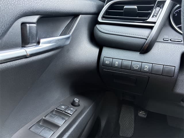 Thumbnail: 2023 Toyota Camry - 19