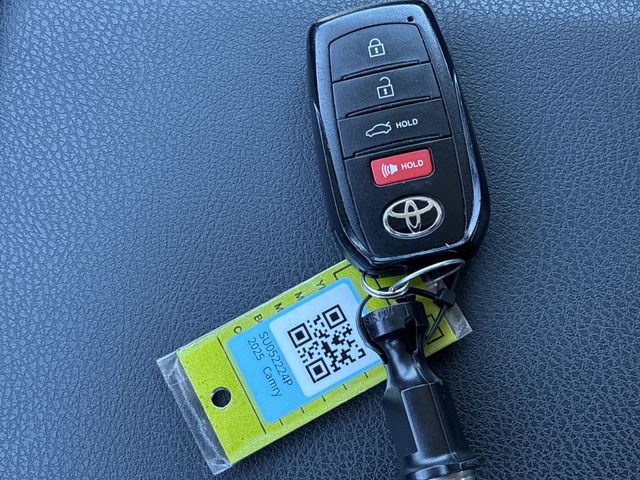 Thumbnail: 2025 Toyota Camry - 20