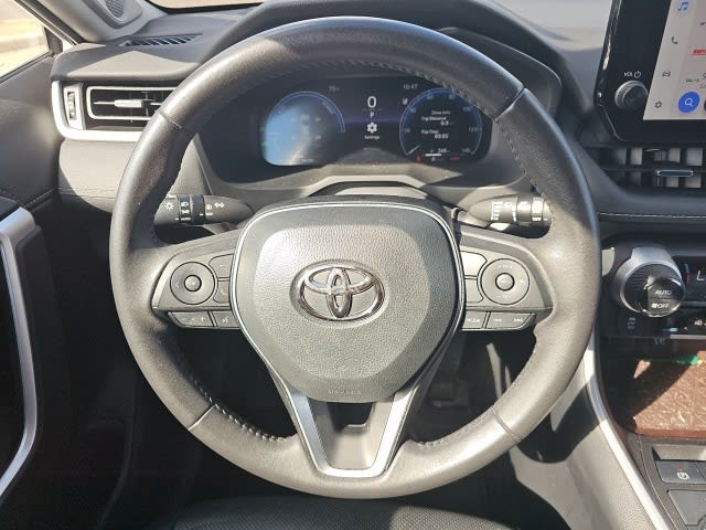 Thumbnail: 2023 Toyota RAV4 - 8